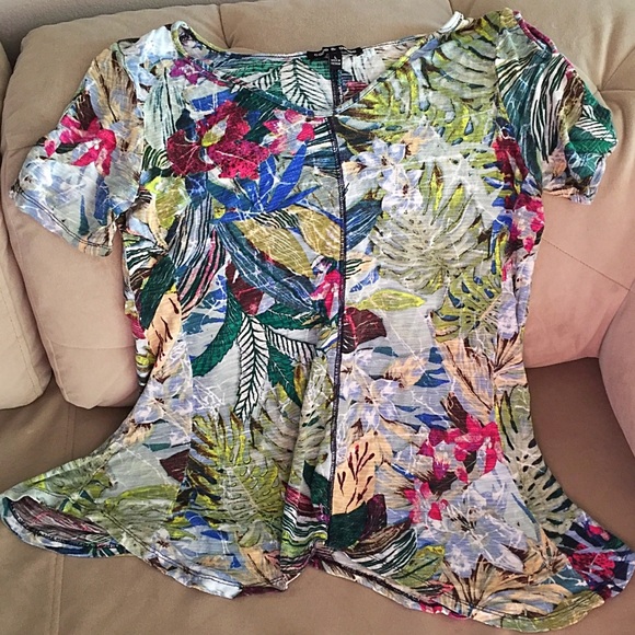 Colorful Top - Picture 3 of 3